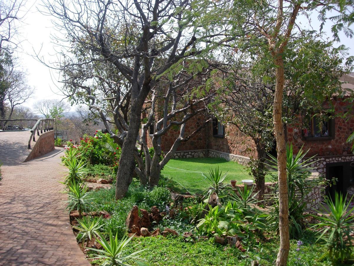 Onduri Lodge Outjo Exterior photo